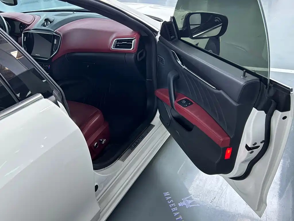 Maserati Ghibli — миниатюра 5