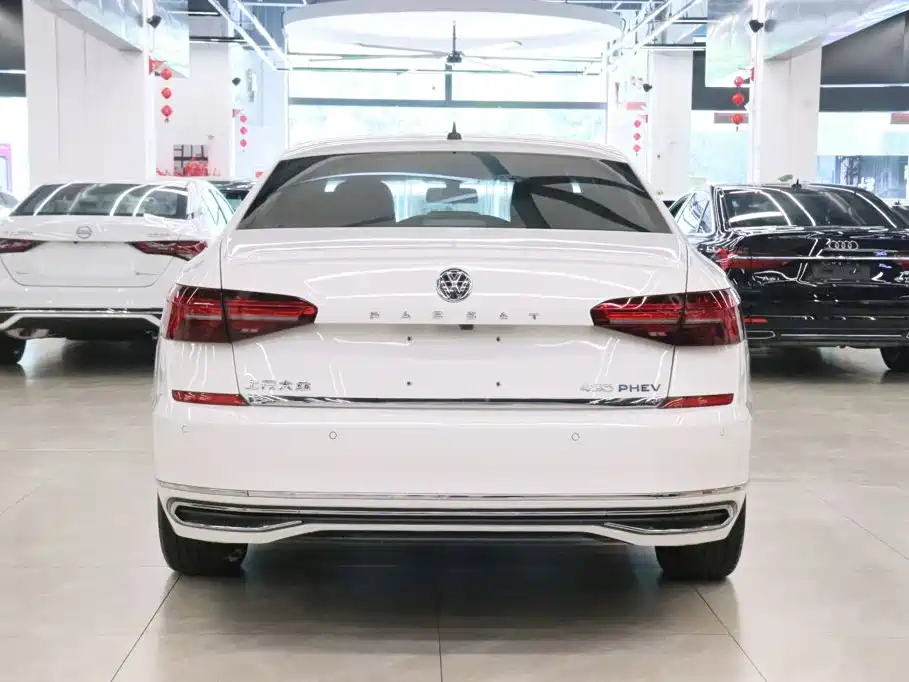 Volkswagen Passat PHEV — миниатюра 4