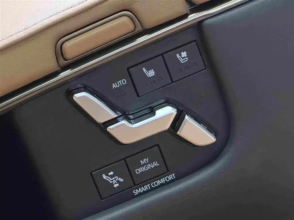 Toyota Vellfire — миниатюра 16