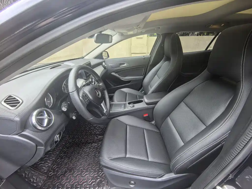 Mercedes-Benz GLA — миниатюра 8