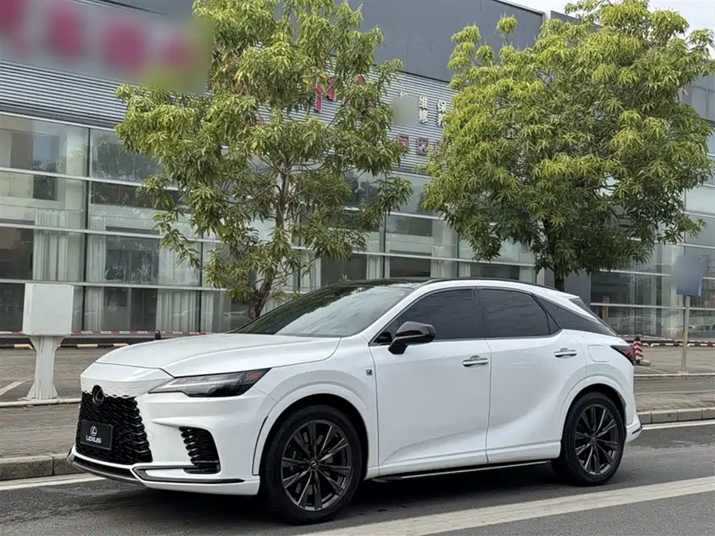 Lexus RX 2023