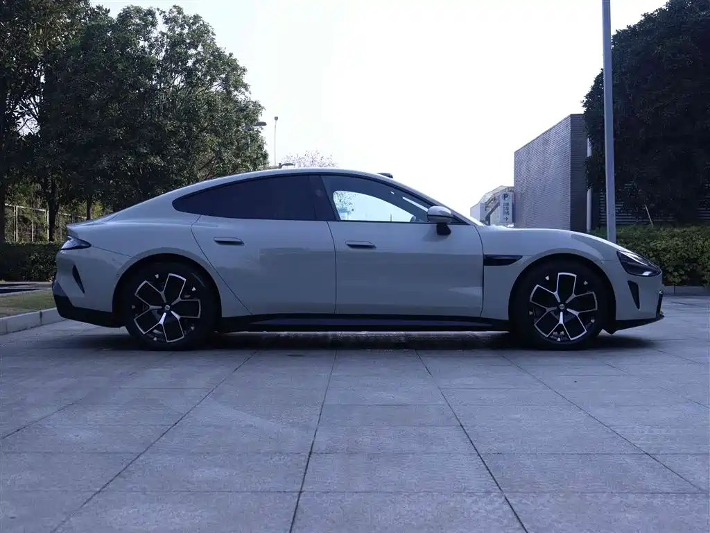 XIAOMI CAR XIAOMI SU7