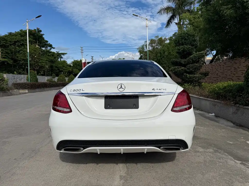 Mercedes-Benz C-Class — миниатюра 6