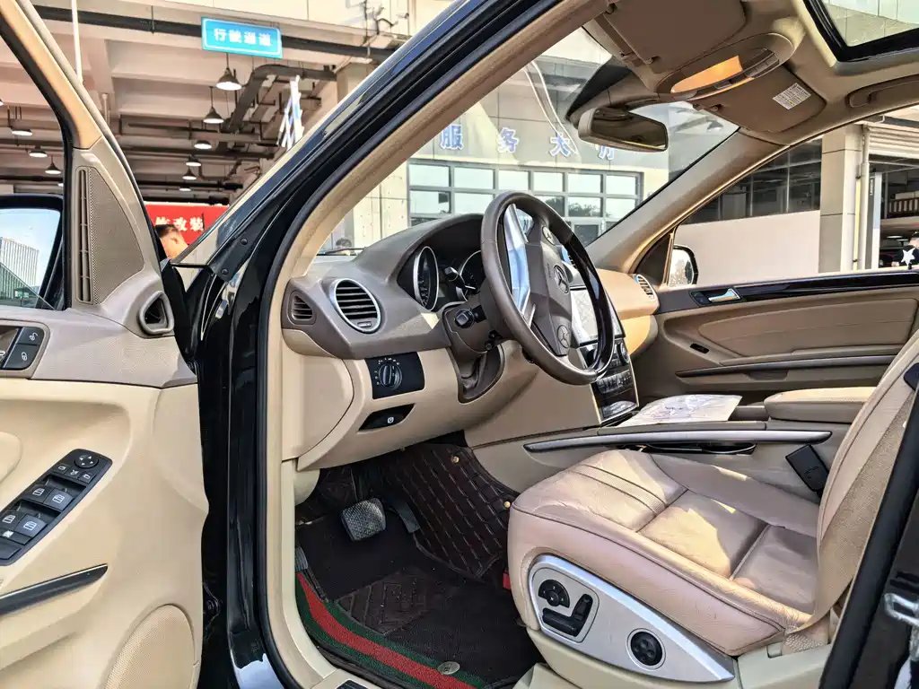 Mercedes-Benz M-Class — миниатюра 5