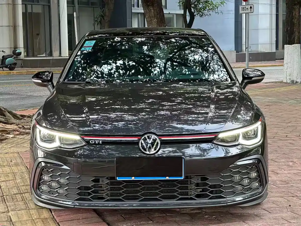 VOLKSWAGEN GOLF GTI