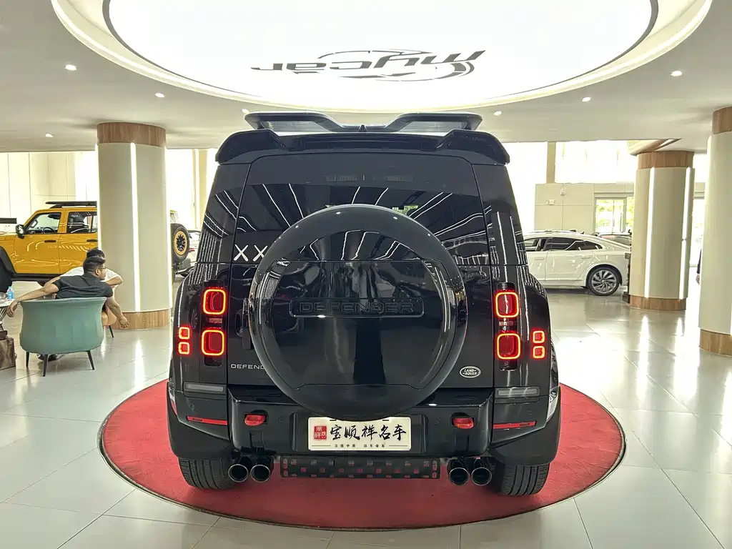 Land Rover Defender — миниатюра 6