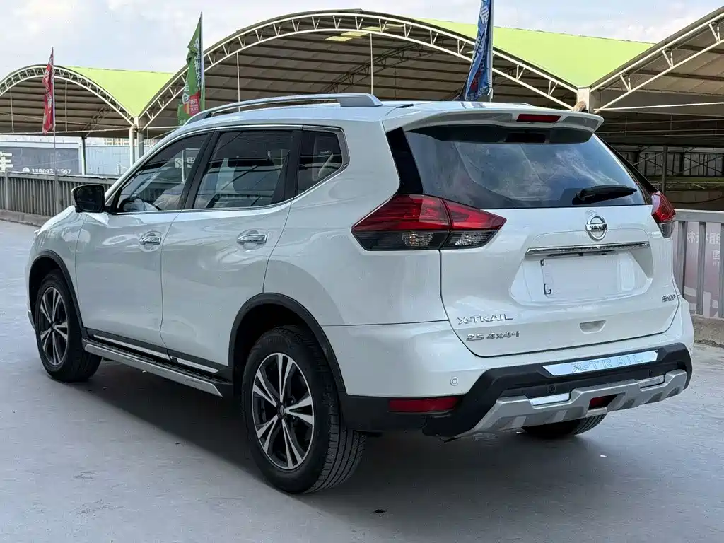 Nissan X-Trail — миниатюра 4