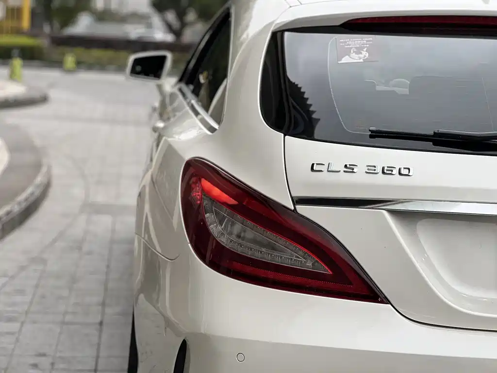 MERCEDES-BENZ CLS