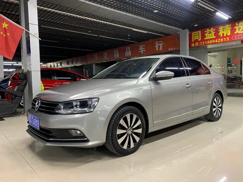 Volkswagen Sagitar 2018