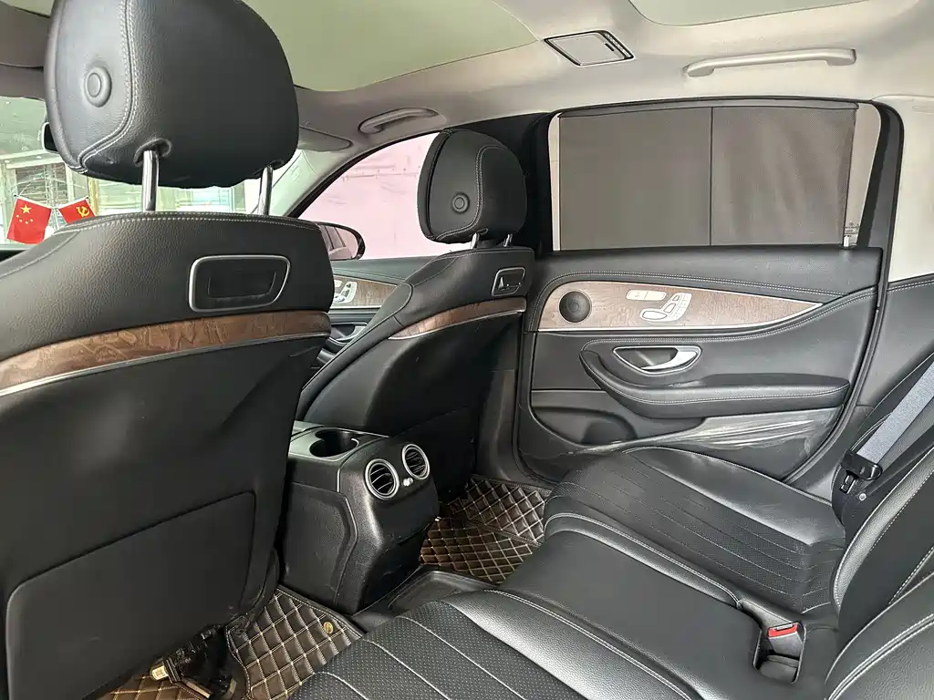 MERCEDES-BENZ E CLASS