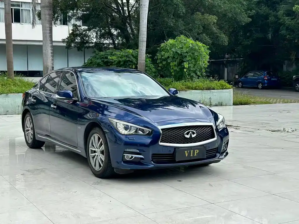 Infiniti Q50L