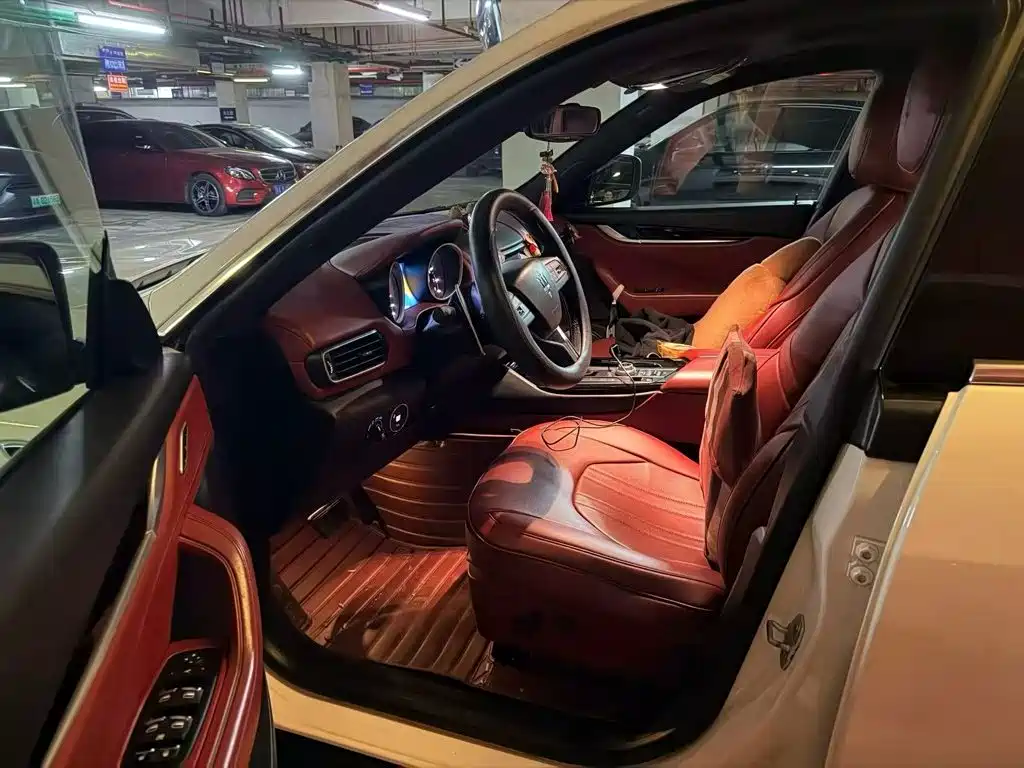 Maserati Levante — миниатюра 3
