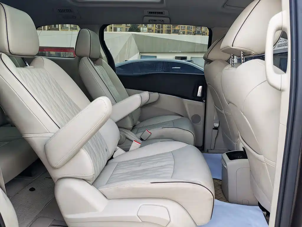 Buick GL8 — миниатюра 13