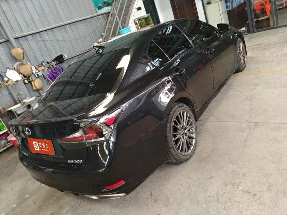 Lexus GS — миниатюра 2