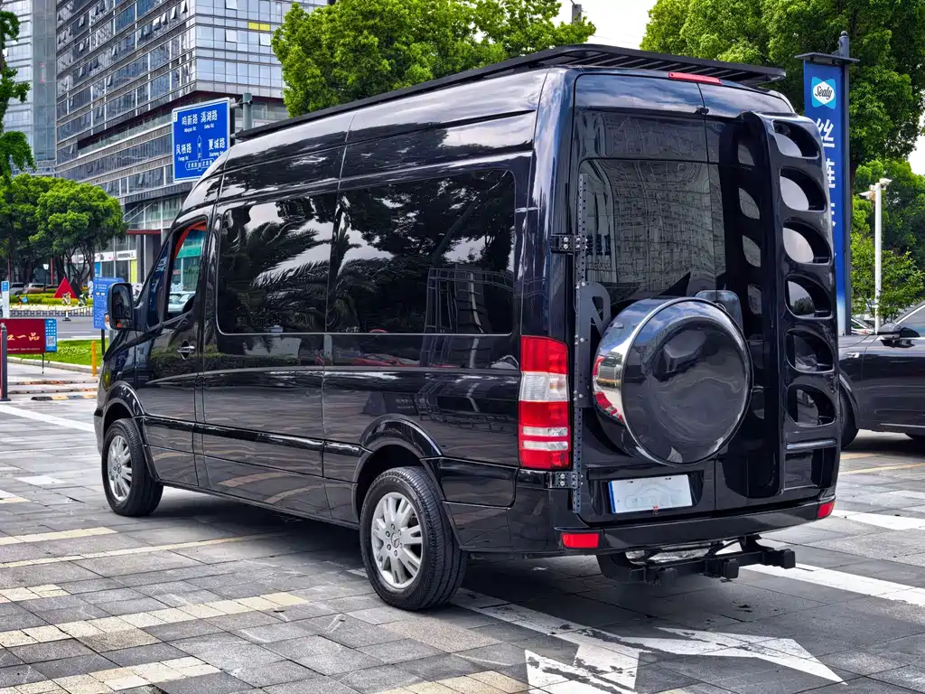 Mercedes-Benz Sprinter — миниатюра 7