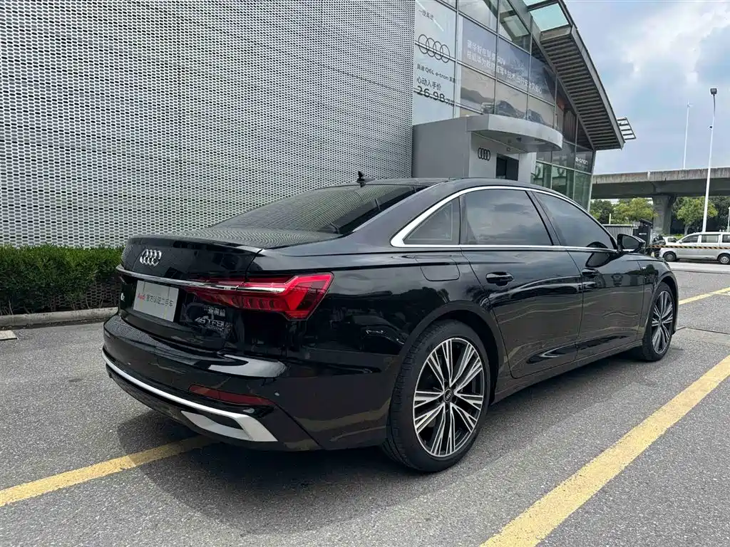 Audi A6L 2024 45 TFSI quattro