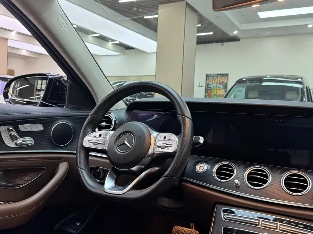 Mercedes-Benz E-Class E 2019 E 300 L Sport Fashion