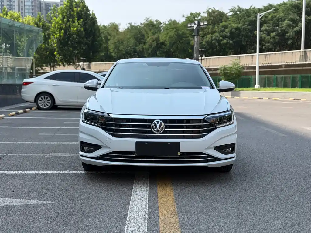 Volkswagen Sagitar - фото 2
