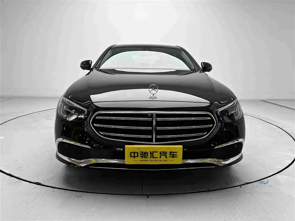 Mercedes-Benz E-Class — миниатюра 3