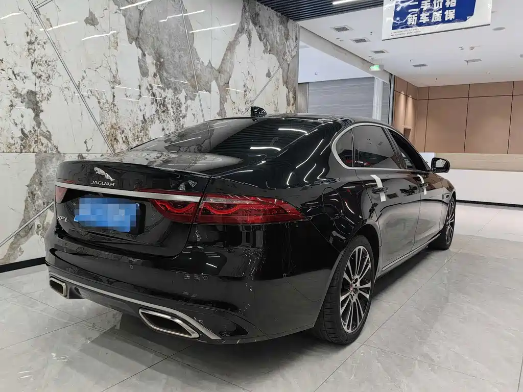 Jaguar XFL — миниатюра 5