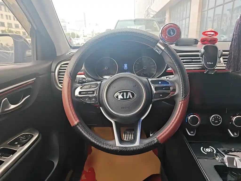 Kia KX Cross — миниатюра 6