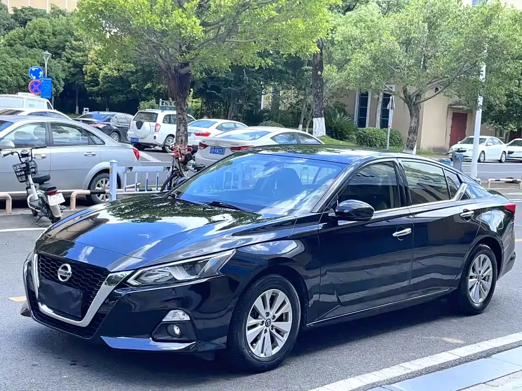 Nissan Teana 2022