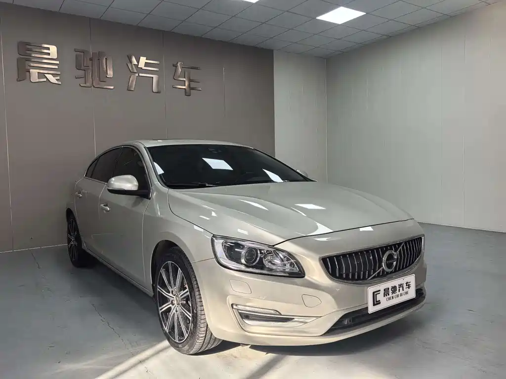 Volvo S60 — миниатюра 3
