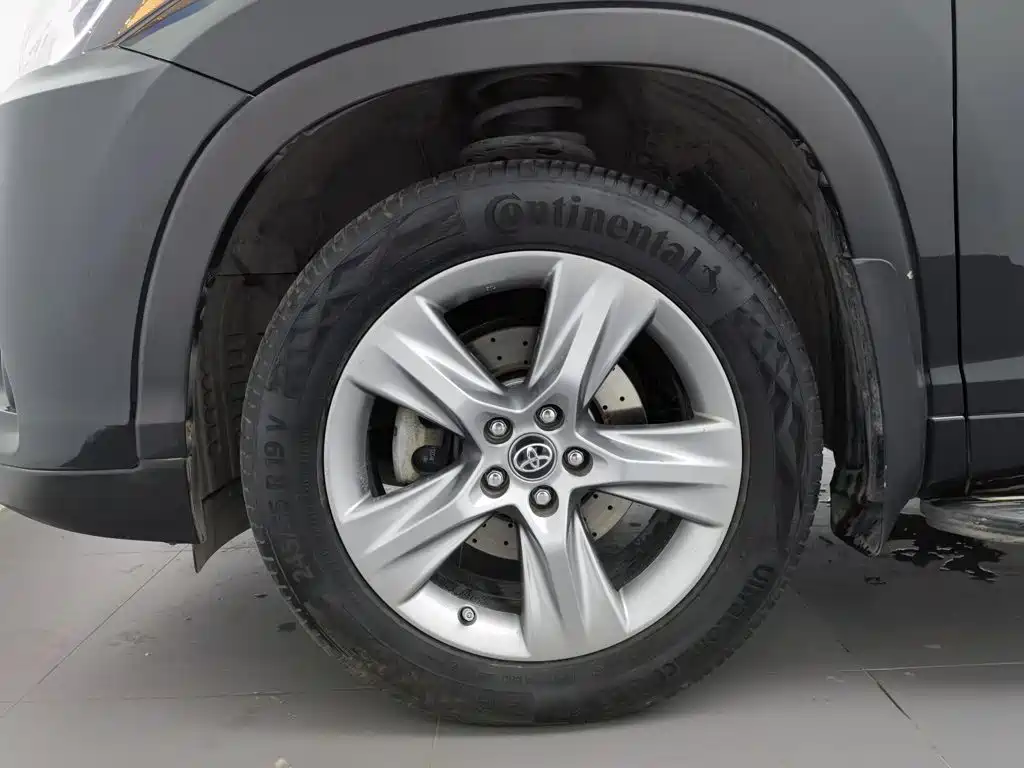 Toyota Highlander — миниатюра 17