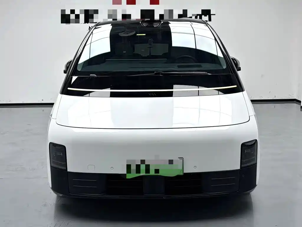 Li Auto MEGA 2024 Ultra