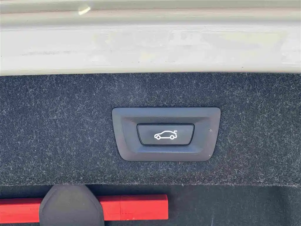 BMW 5 Series — миниатюра 17