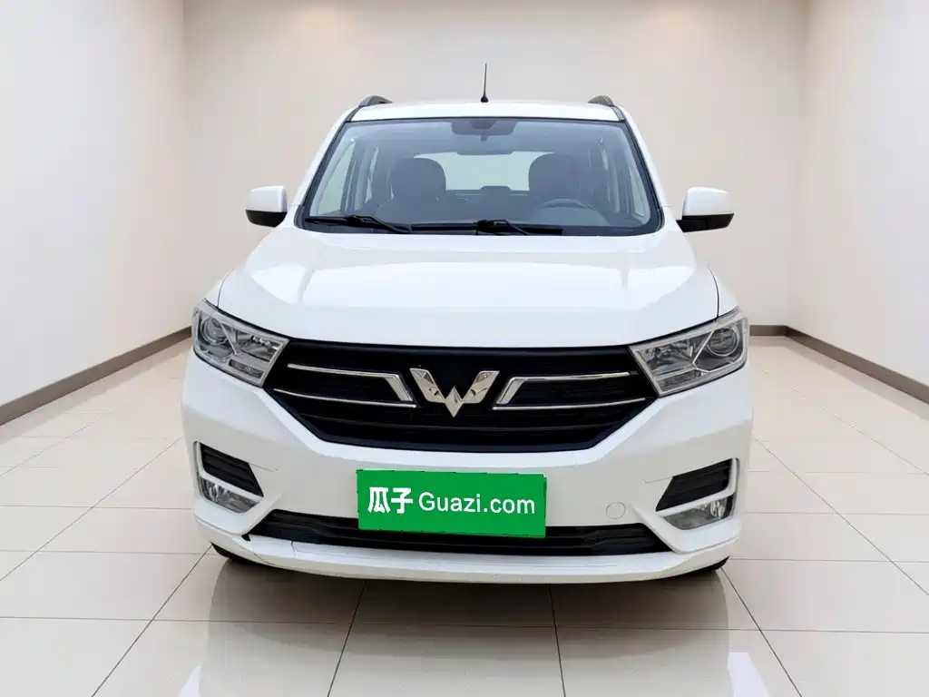 Wuling Hongguang — миниатюра 2