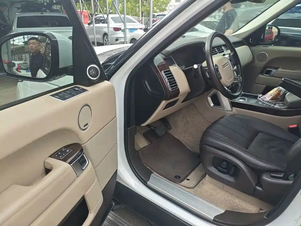 Land Rover Range Rover — миниатюра 5