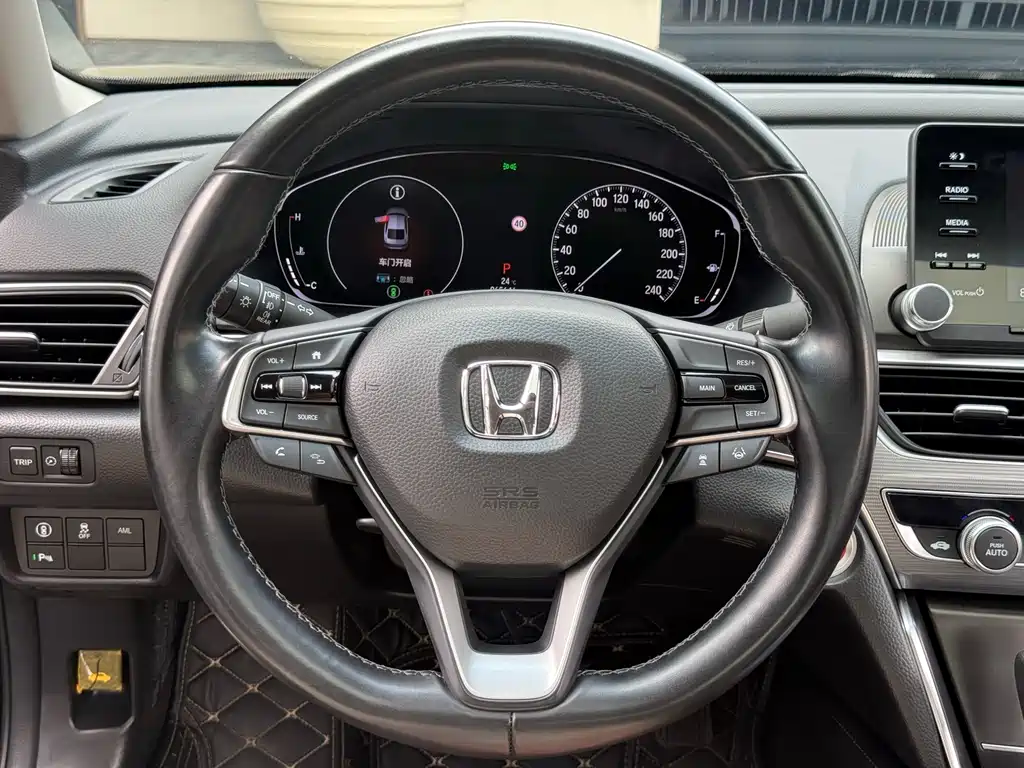 Honda Accord 2018 260TURBO Luxury VI