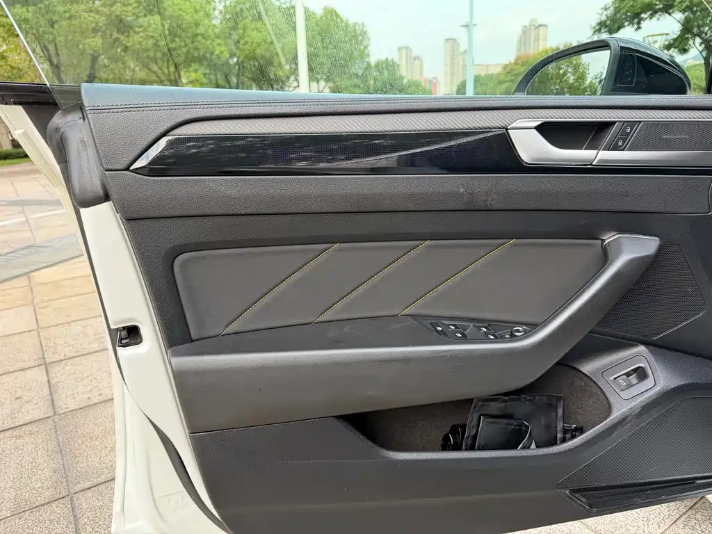 Volkswagen CC — миниатюра 9