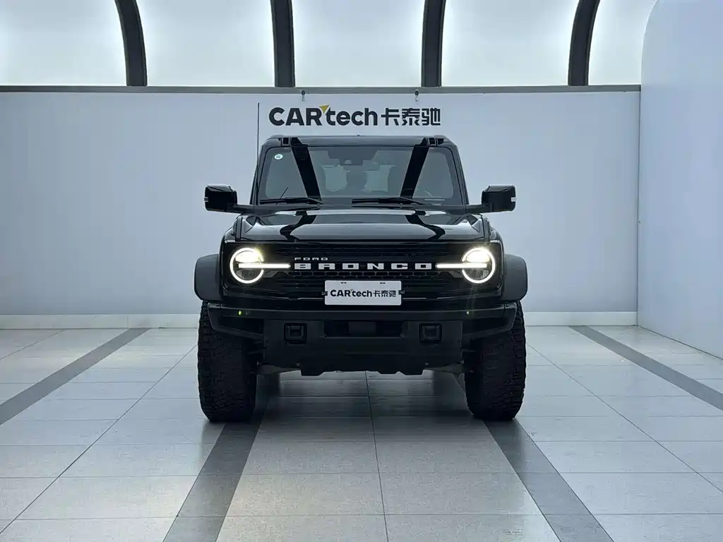 Ford Bronco — миниатюра 2