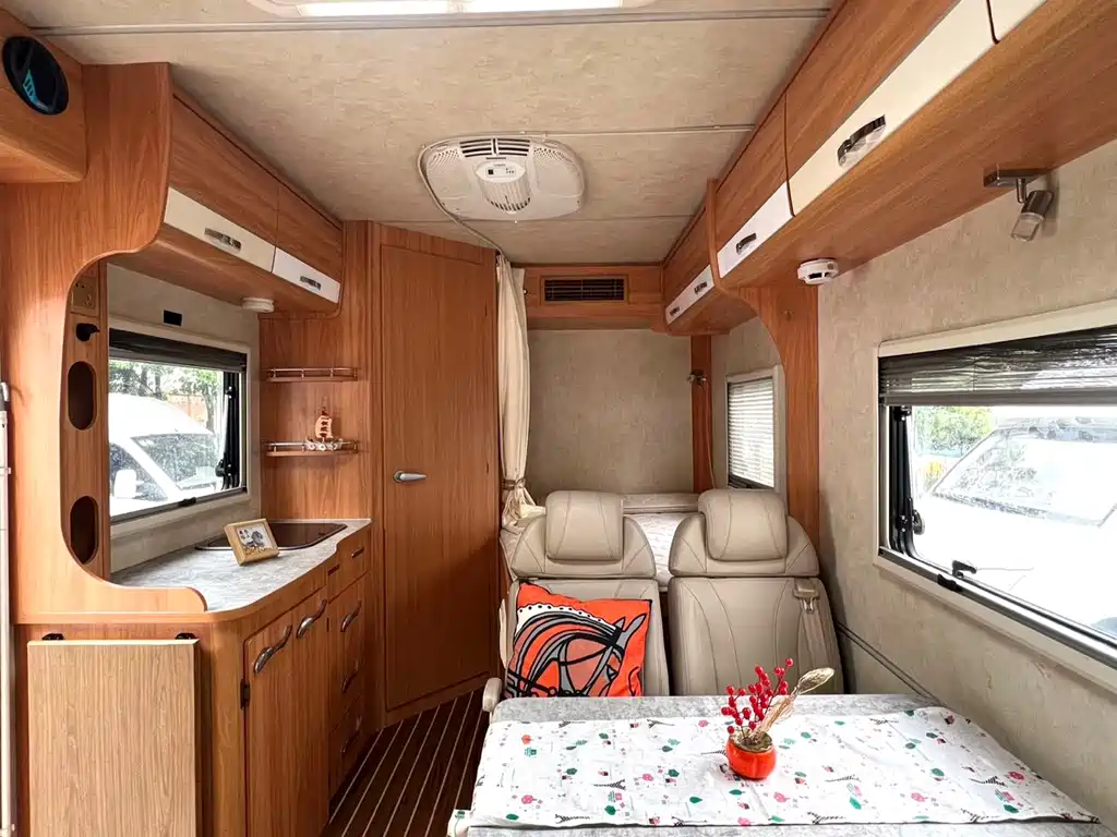 Maxus SAIC MAXUS V80 V80C 2019 2.5T AT