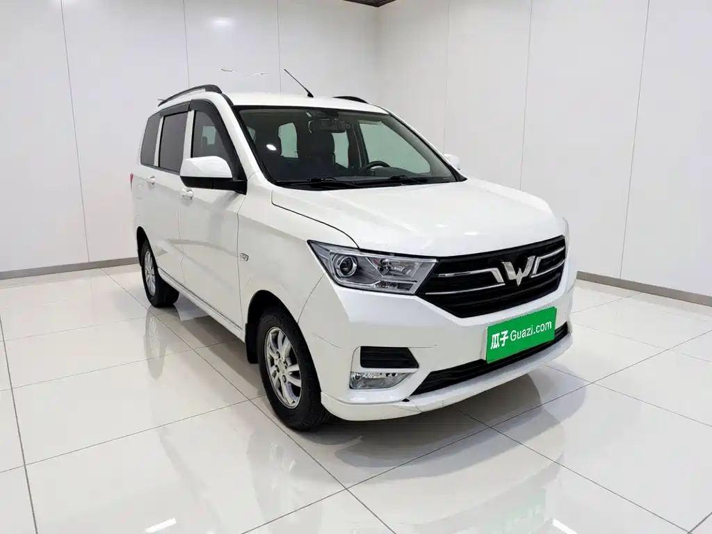 Wuling Hongguang — миниатюра 3