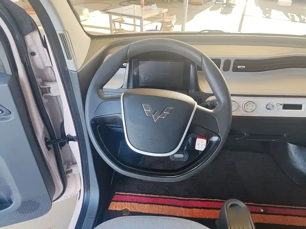 Wuling MINIEV — миниатюра 11