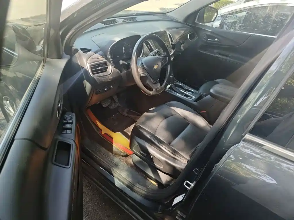 Chevrolet Equinox — миниатюра 16