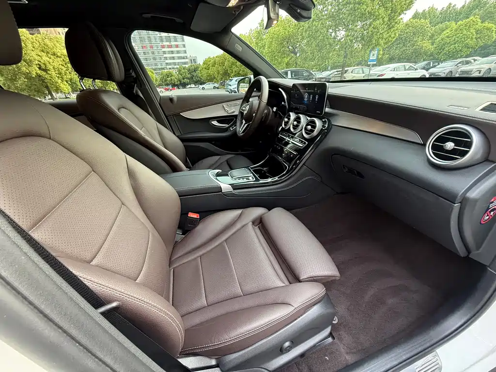 Mercedes-Benz GLC 2021 GLC 260 L 4MATIC