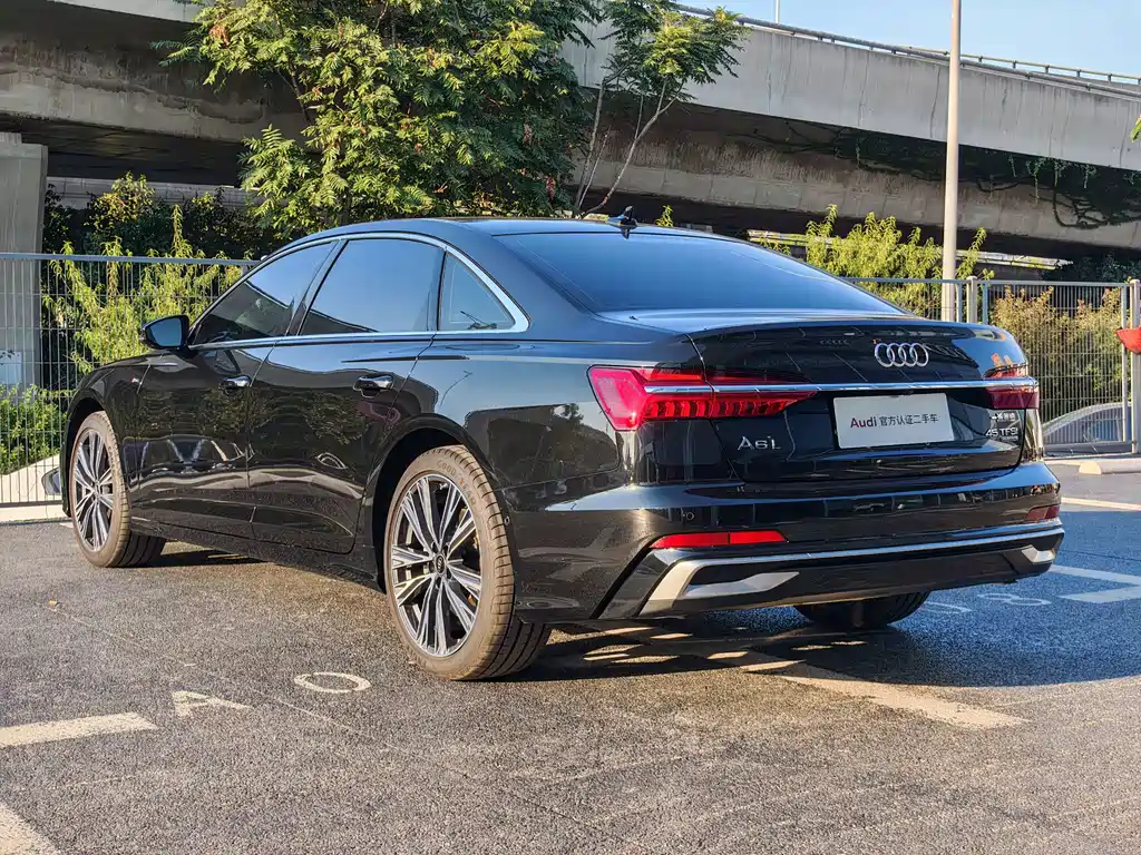 Audi A6L — миниатюра 5