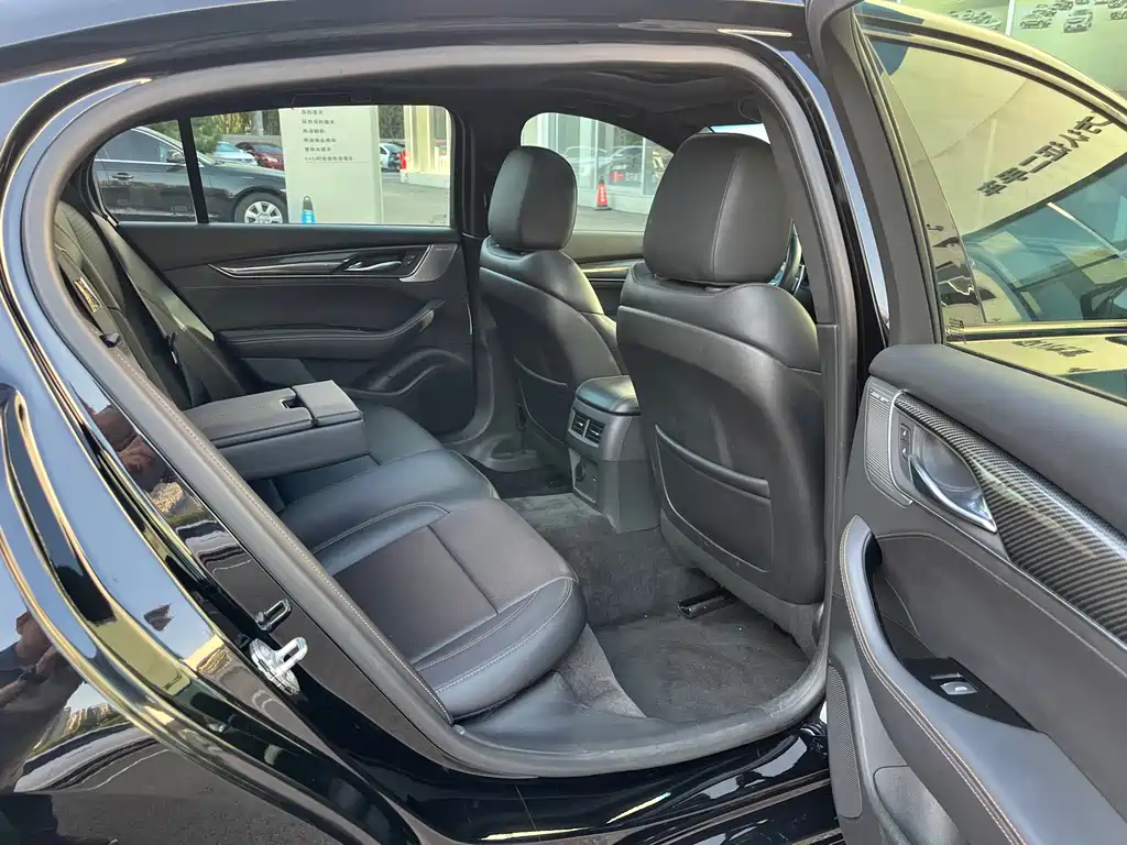 Cadillac CT5 — миниатюра 16