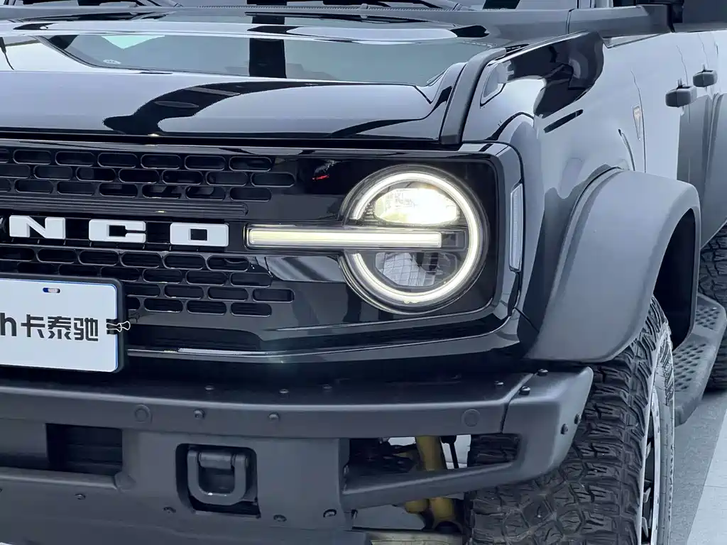 Ford Bronco — миниатюра 14