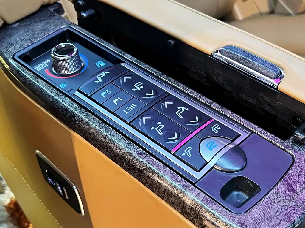 Ford E350 — миниатюра 19