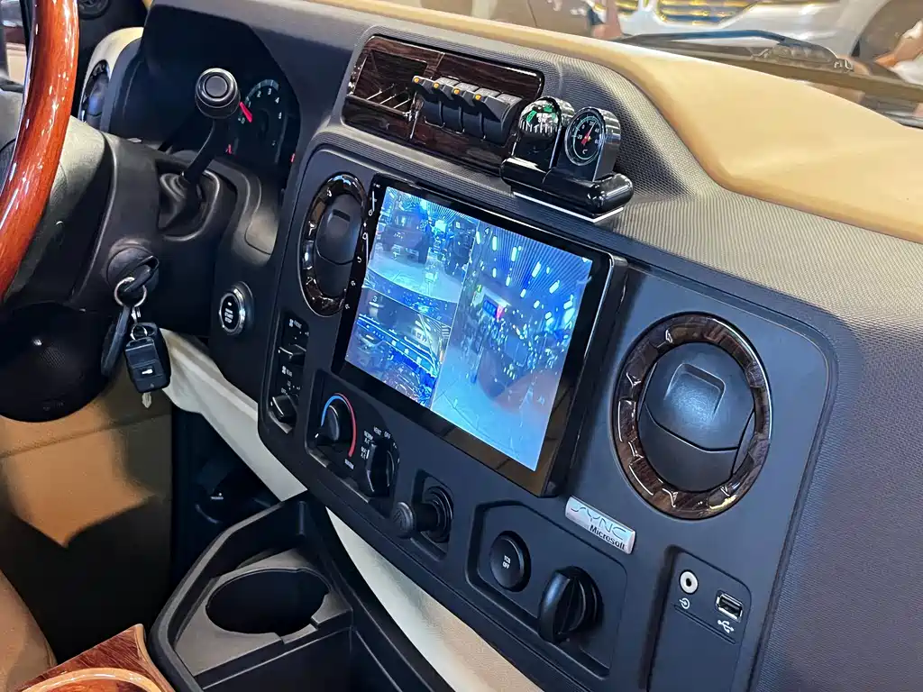 Ford E350 — миниатюра 7