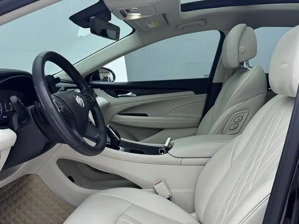 Buick LaCrosse 2022 Avenir