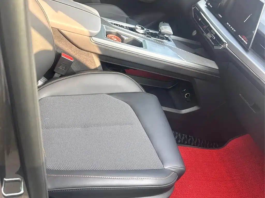 CHANGAN CHANGAN AUCHAN Z6