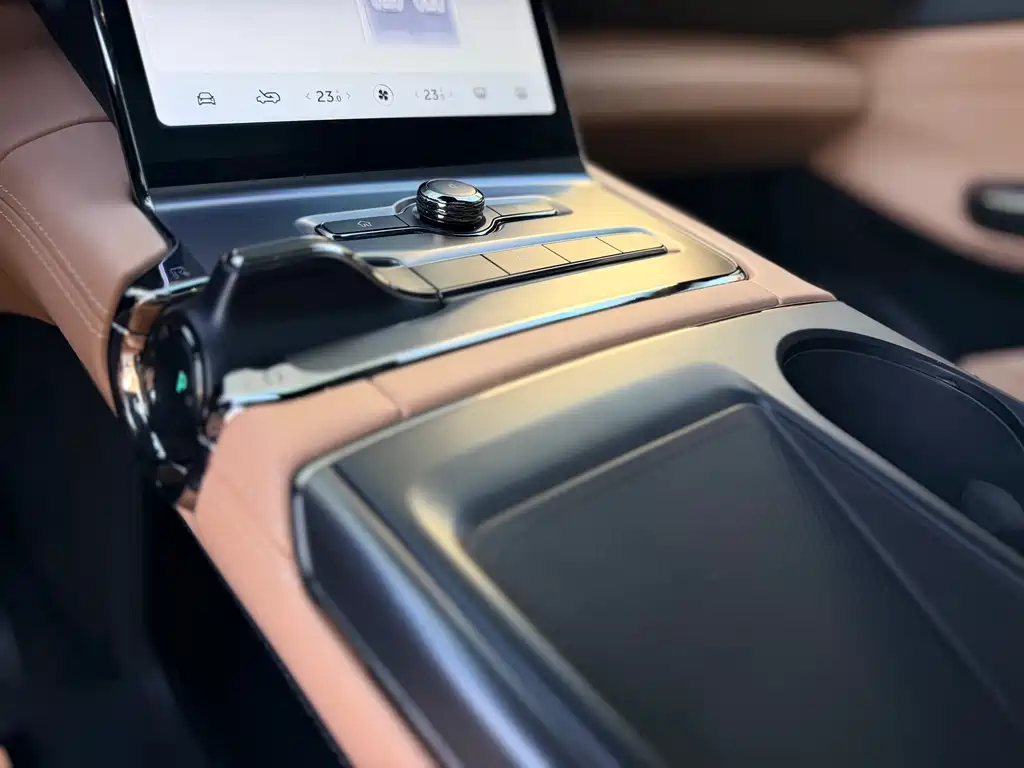 NIO ES6 — миниатюра 22