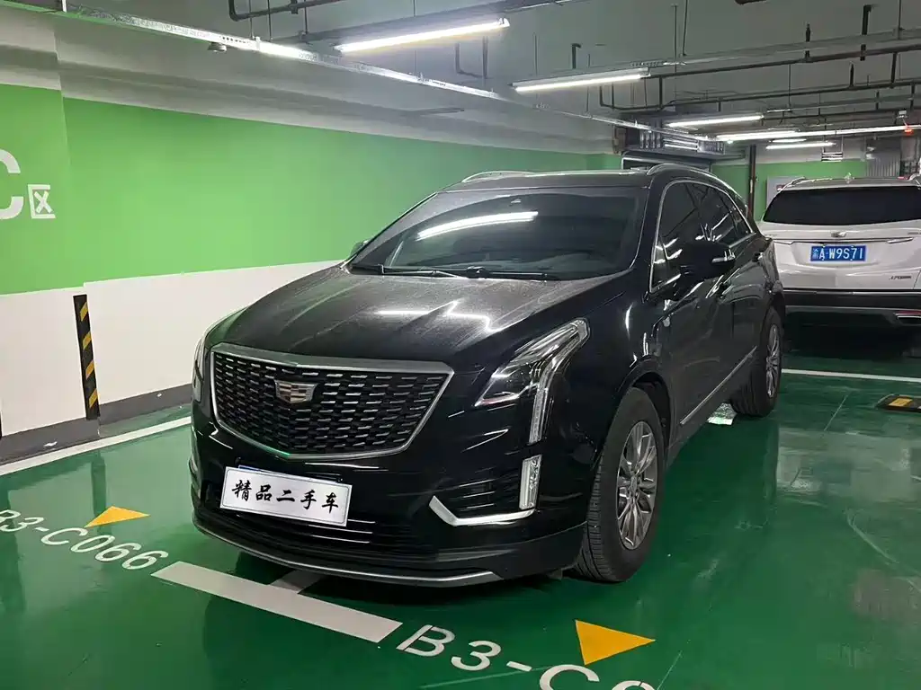 CADILLAC XT5
