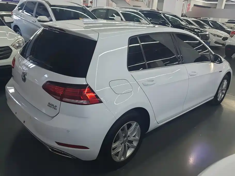 Volkswagen Golf — миниатюра 3
